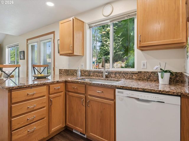608 Se 18TH Ave, Hillsboro, OR 97123