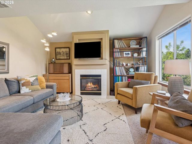 608 Se 18TH Ave, Hillsboro, OR 97123