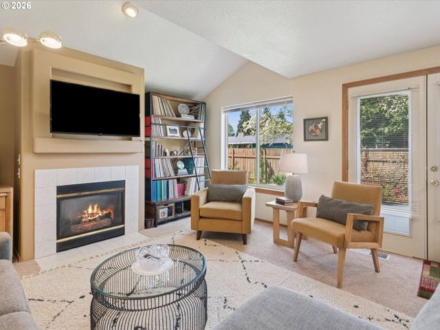608 Se 18TH Ave, Hillsboro, OR 97123