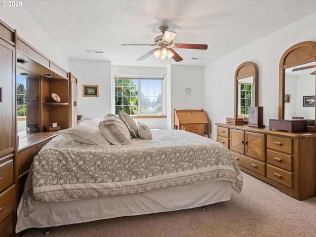608 Se 18TH Ave, Hillsboro, OR 97123