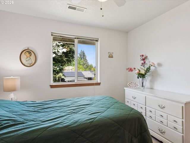 608 Se 18TH Ave, Hillsboro, OR 97123