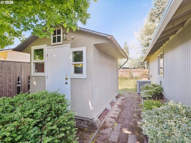 608 Se 18TH Ave, Hillsboro, OR 97123