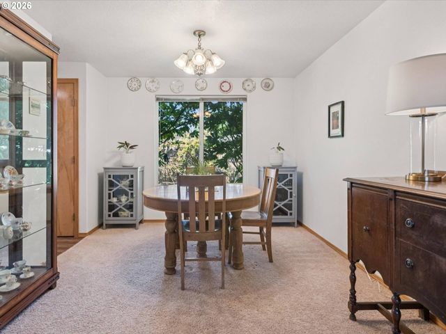 608 Se 18TH Ave, Hillsboro, OR 97123