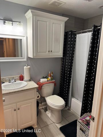 836 Cherry Ridge Drive, Clinton, MS 39056