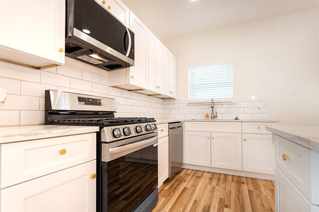 8923 De Priest Street, Houston, TX 77088
