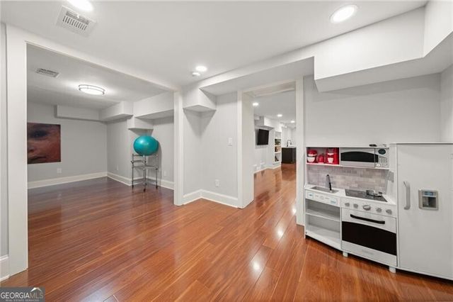 1785 Meadowdale Avenue NE, Atlanta, GA 30306