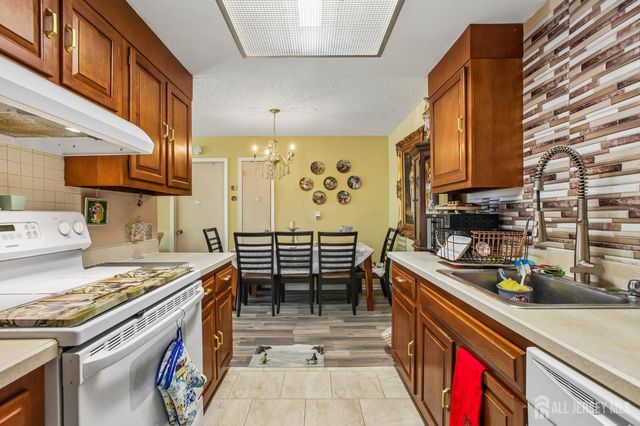 157 Pelham Lane D, Monroe, NJ 08831