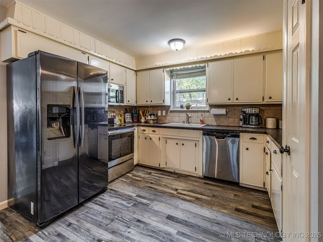 758 N Moccasin Place, Sapulpa, OK 74066