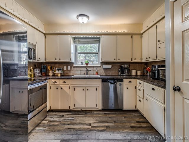 758 N Moccasin Place, Sapulpa, OK 74066