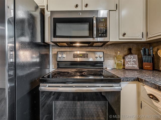 758 N Moccasin Place, Sapulpa, OK 74066