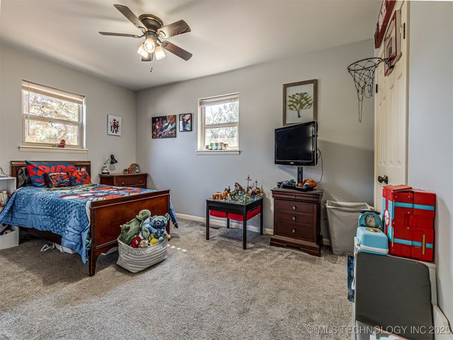 758 N Moccasin Place, Sapulpa, OK 74066