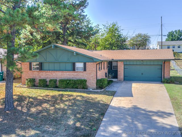 758 N Moccasin Place, Sapulpa, OK 74066