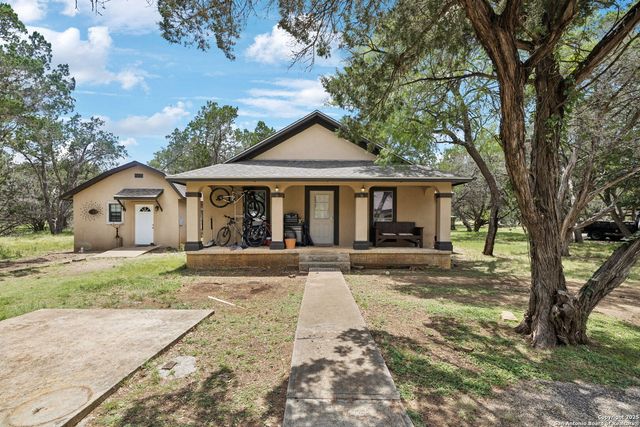 450 Georg Oaks, Bulverde, TX 78163