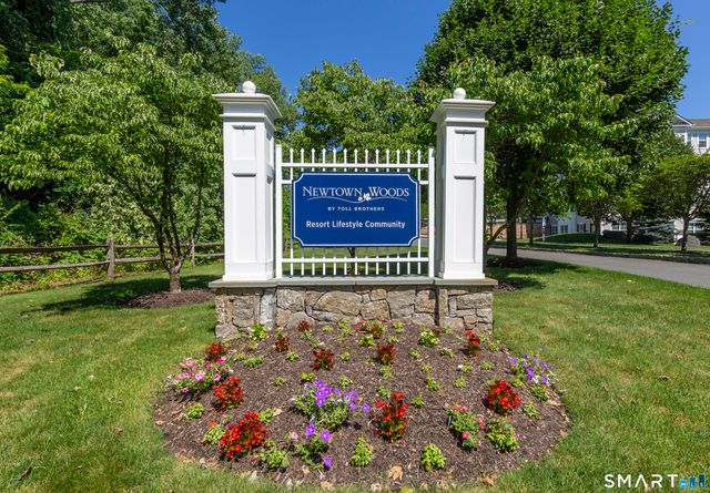 232 Brookside Court 232, Newtown, CT 06470