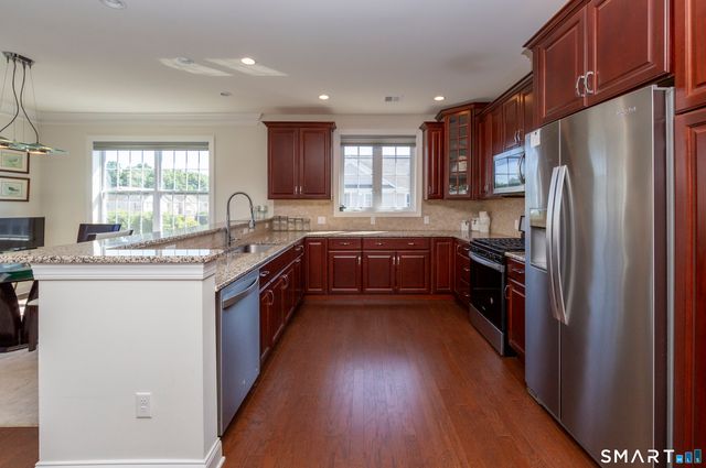 232 Brookside Court 232, Newtown, CT 06470