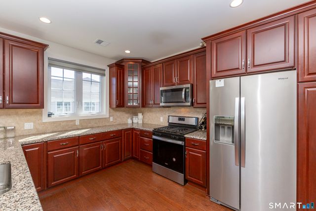 232 Brookside Court 232, Newtown, CT 06470