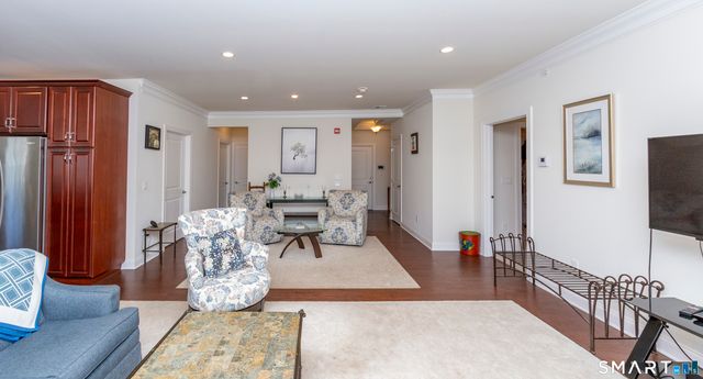 232 Brookside Court 232, Newtown, CT 06470