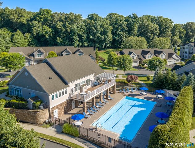 232 Brookside Court 232, Newtown, CT 06470