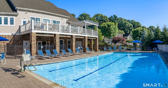 232 Brookside Court 232, Newtown, CT 06470