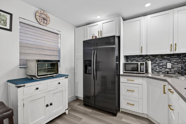 3160 Holiday Springs Boulevard 7-112, Margate, FL 33063