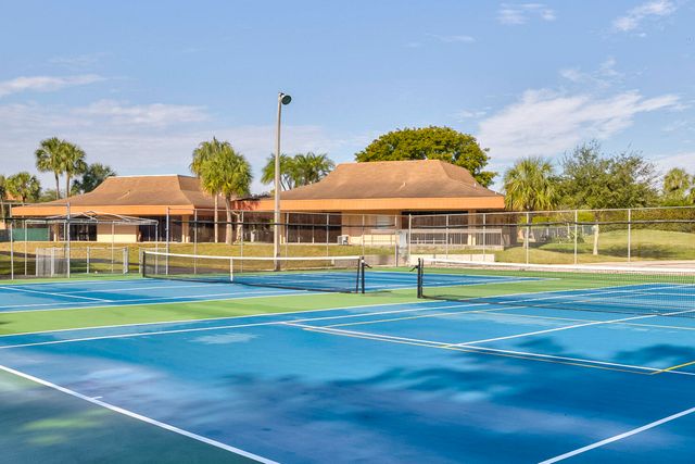 3160 Holiday Springs Boulevard 7-112, Margate, FL 33063