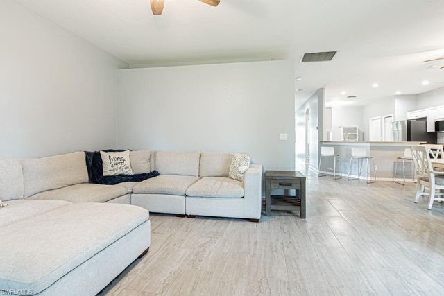 12822 Ivory Stone LOOP, Fort Myers, FL 33913