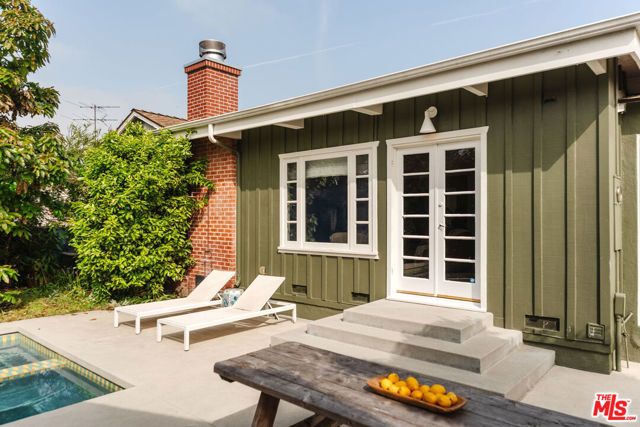 222 W Hillsdale Street, Inglewood, CA 90302