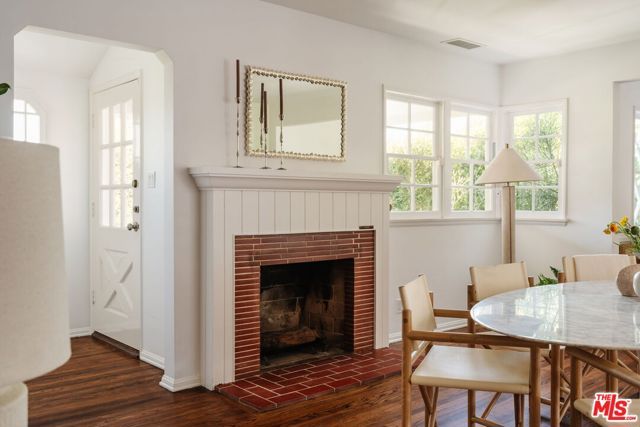 222 W Hillsdale Street, Inglewood, CA 90302