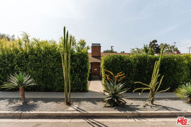 222 W Hillsdale Street, Inglewood, CA 90302