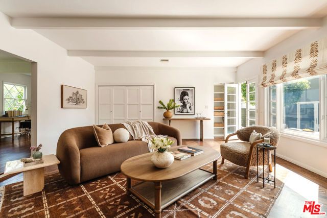 222 W Hillsdale Street, Inglewood, CA 90302