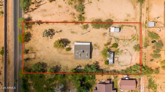 22810 W ROADRUNNER Lane, Congress, AZ 85332