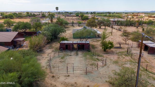 22810 W ROADRUNNER Lane, Congress, AZ 85332