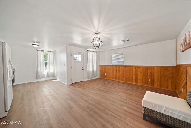 22810 W ROADRUNNER Lane, Congress, AZ 85332