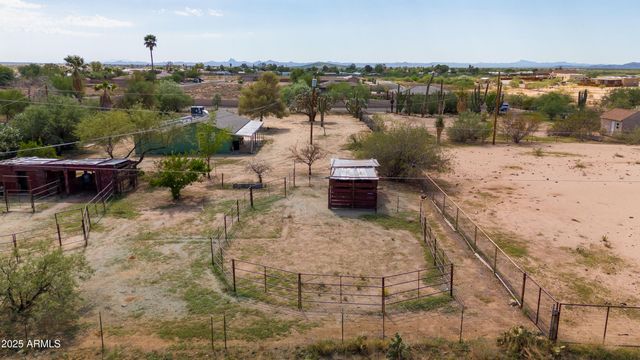 22810 W ROADRUNNER Lane, Congress, AZ 85332