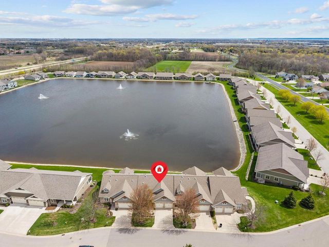 1355 PRAIRIE LAKE CIRCLE, Neenah, WI 54956