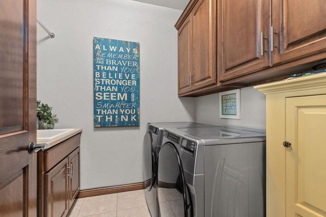 1355 PRAIRIE LAKE CIRCLE, Neenah, WI 54956