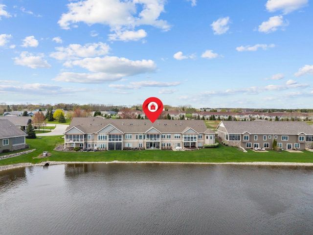 1355 PRAIRIE LAKE CIRCLE, Neenah, WI 54956
