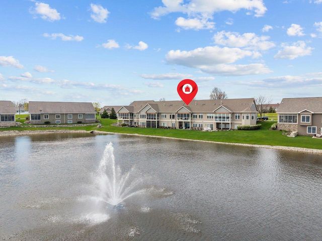 1355 PRAIRIE LAKE CIRCLE, Neenah, WI 54956