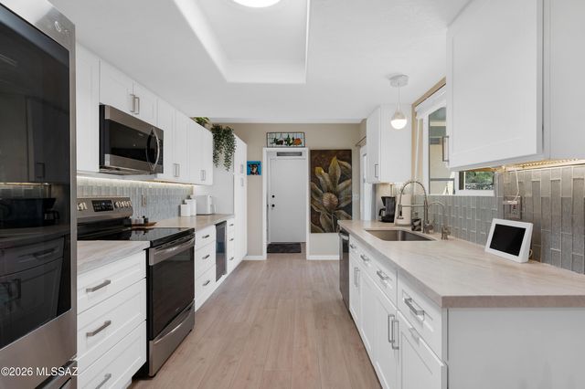 6331 N Camino Los Mochis, Tucson, AZ 85718
