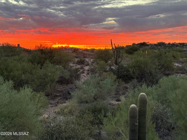 6331 N Camino Los Mochis, Tucson, AZ 85718