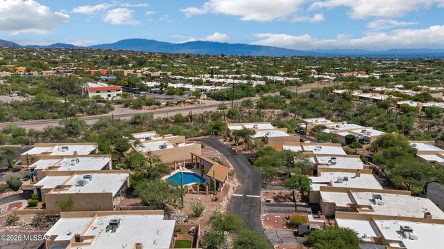 6331 N Camino Los Mochis, Tucson, AZ 85718
