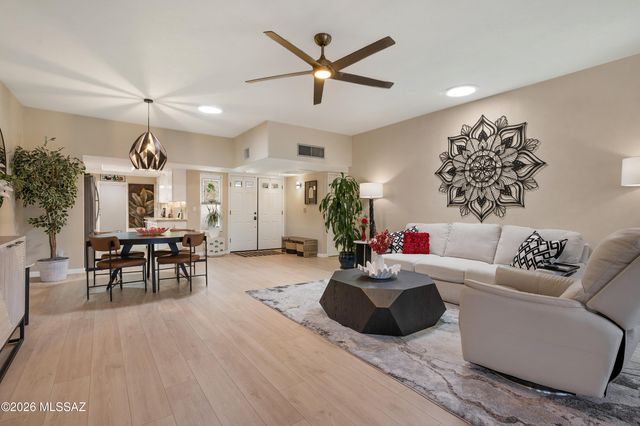 6331 N Camino Los Mochis, Tucson, AZ 85718