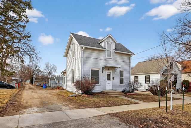 1013 2nd Avenue NW, Rochester, MN 55901