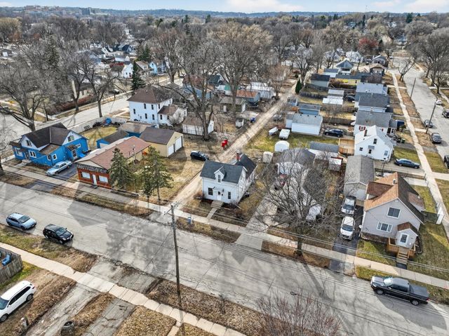 1013 2nd Avenue NW, Rochester, MN 55901