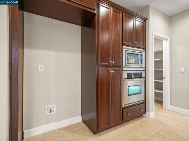 929 Painted Shore Court, Oakley, CA 94561