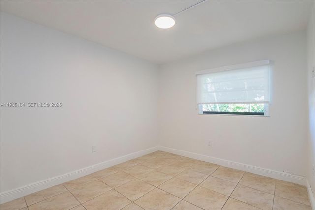 995 SW 84th Ave 203, Miami, FL 33144