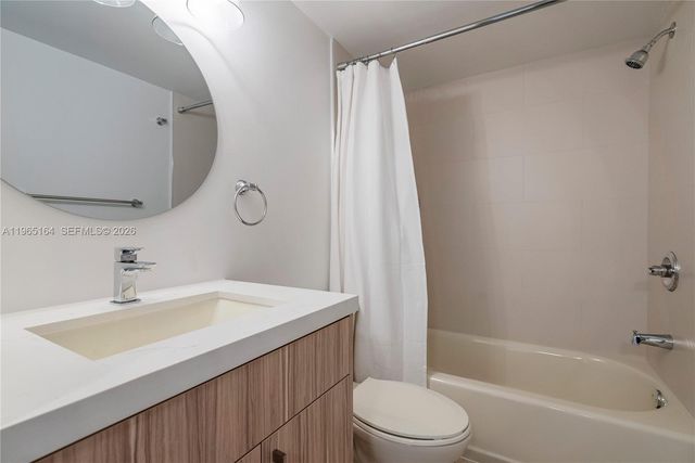 995 SW 84th Ave 203, Miami, FL 33144