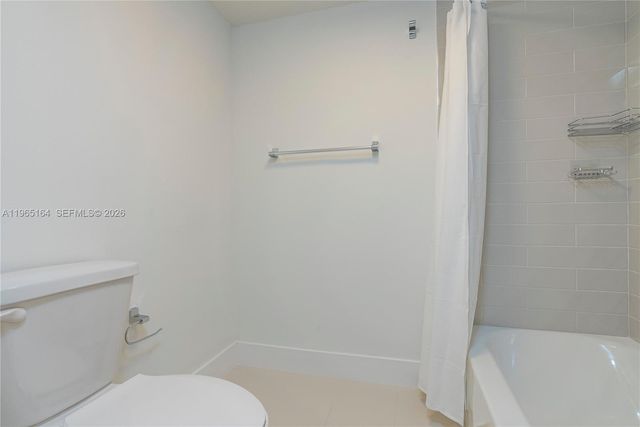 995 SW 84th Ave 203, Miami, FL 33144