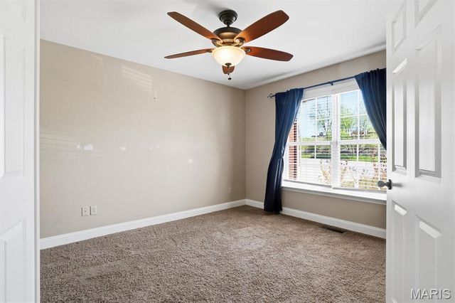 4963 South Point Road, Washington, MO 63090
