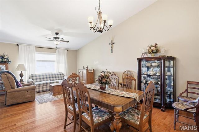4963 South Point Road, Washington, MO 63090